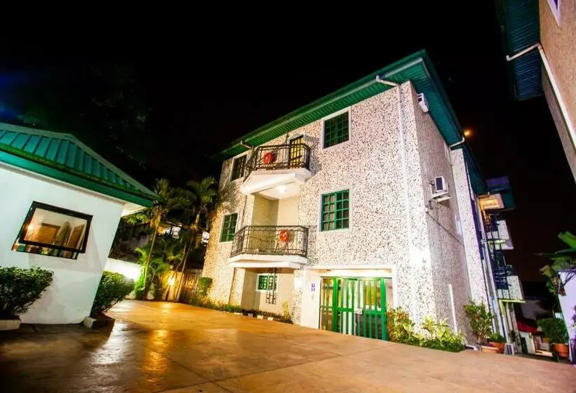 هتل Genesis Place