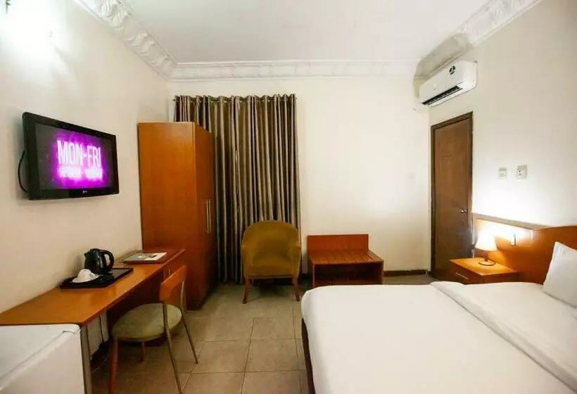 هتل Genesis Place