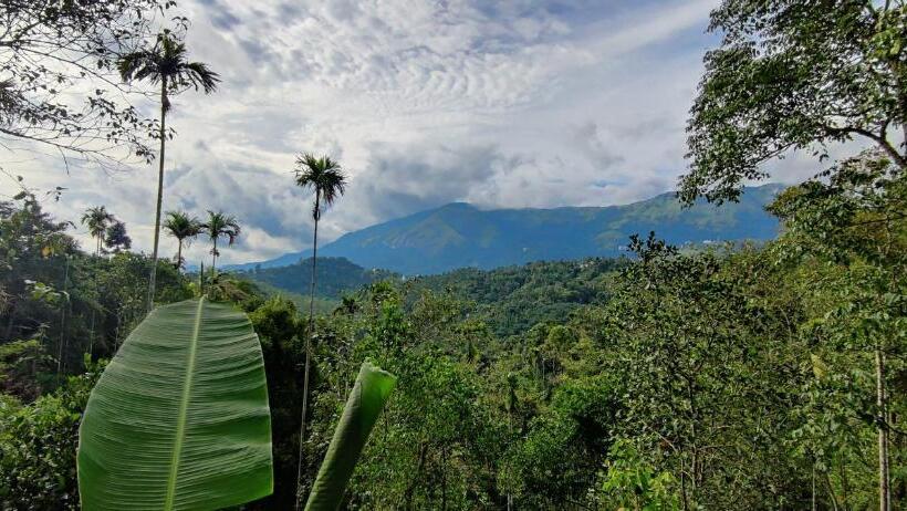 リゾートホテル Chalona Hill View