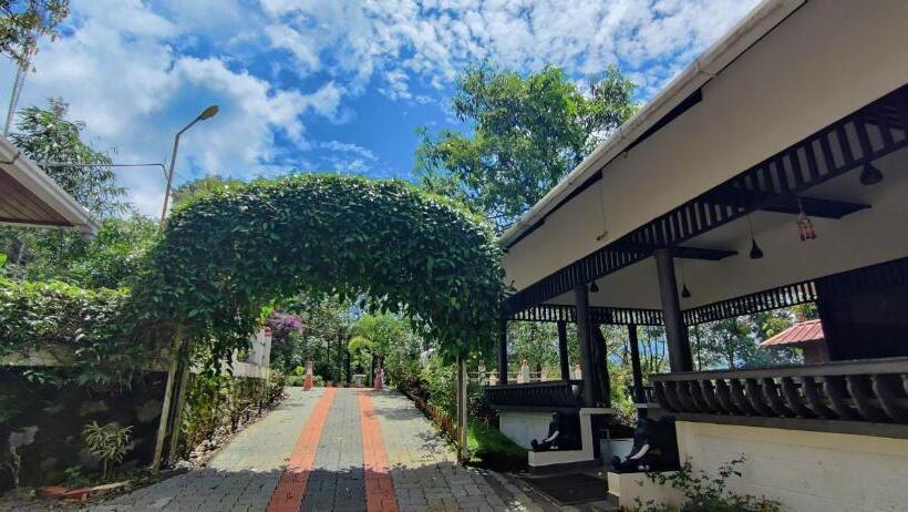 リゾートホテル Chalona Hill View