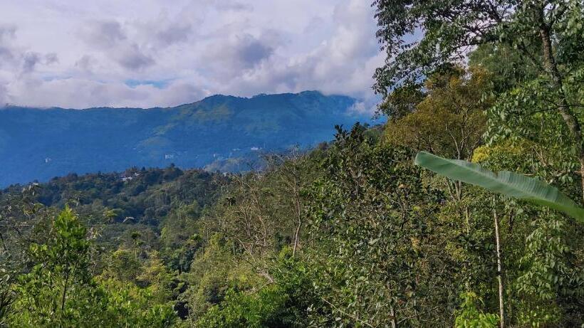 リゾートホテル Chalona Hill View