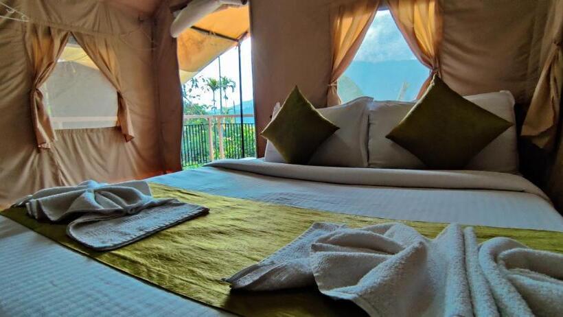 リゾートホテル Chalona Hill View