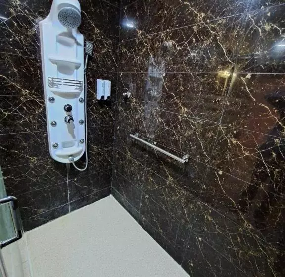 فندق ماس الوجه