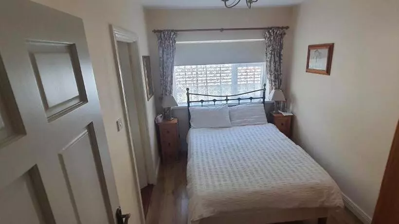ベッドアンドブレックファースト Lough Rynn View Accommodation Accommodation   Room Only