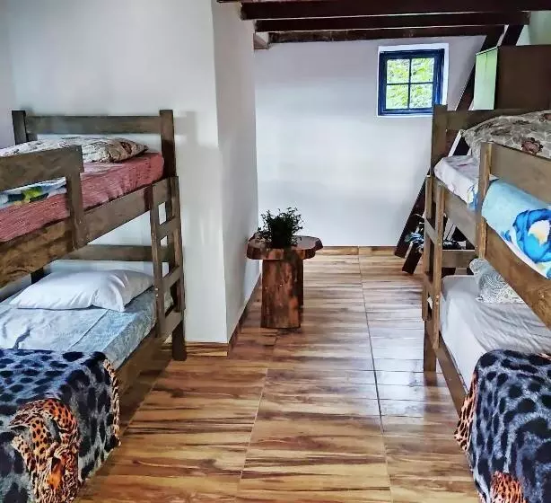 Espaço Cultural Lotus Suítes, Hostel E Camping