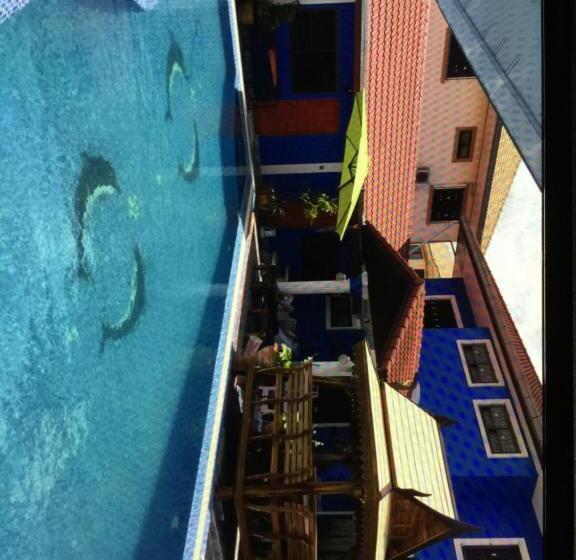 פנסיון Waruneevilla