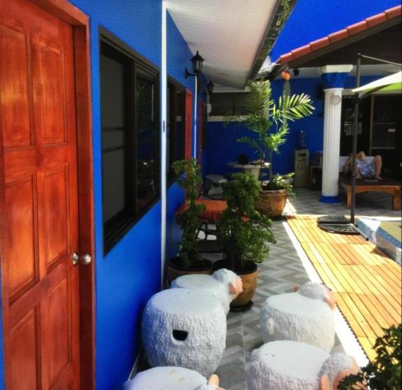 פנסיון Waruneevilla