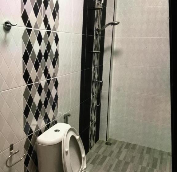 פנסיון Waruneevilla