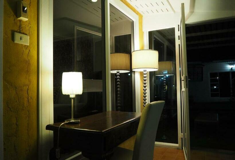 The Hotel Nakhonsawan