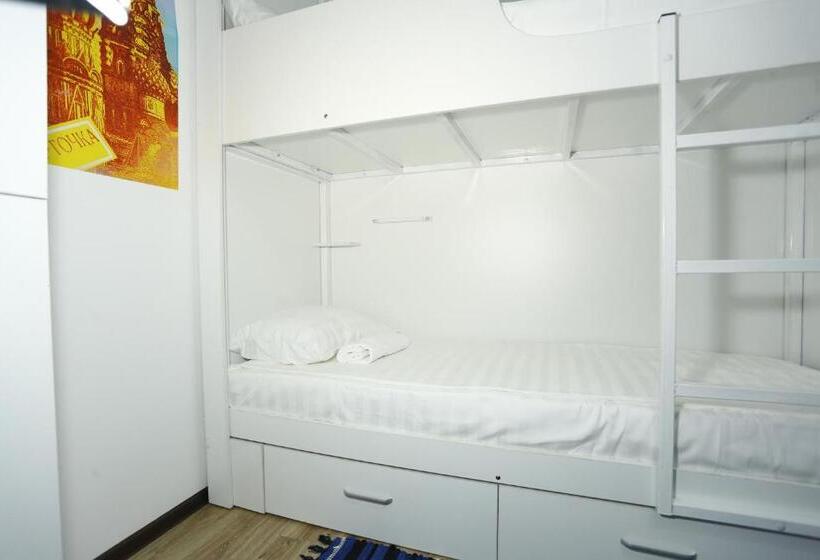 هاستل Interhouse Karakol