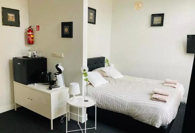 B&b With Or Without De Schuur