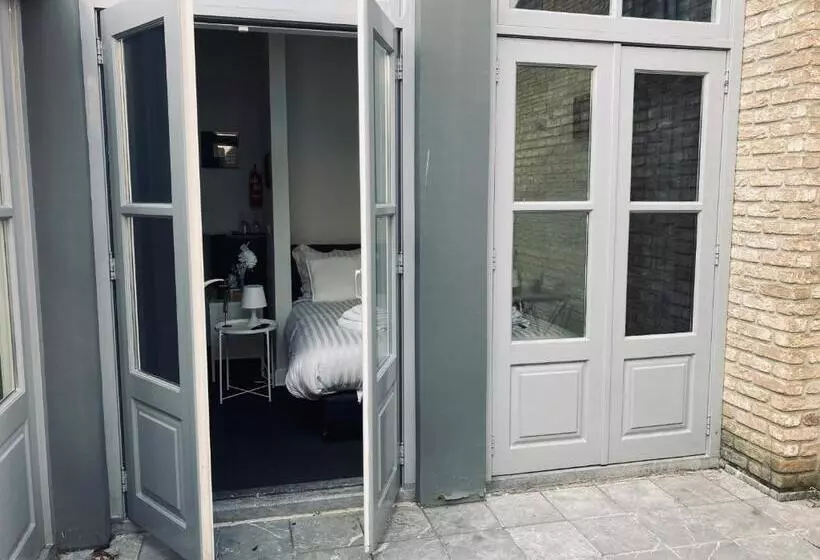B&b With Or Without De Schuur