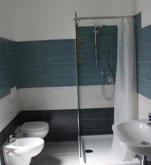 تختخواب و صبحانه One More Night