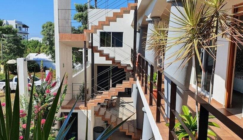 Отель Carri Surf Studio