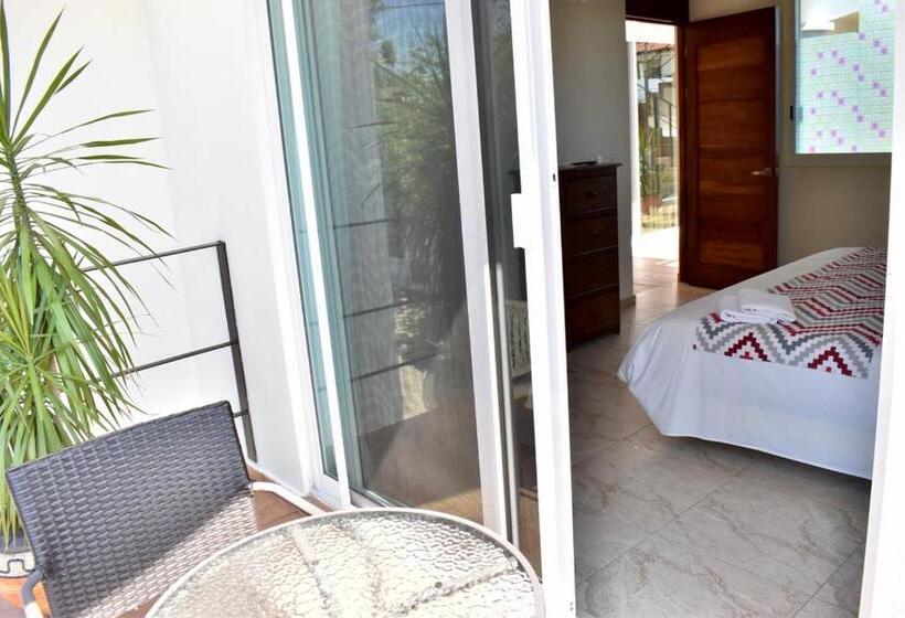 Отель Carri Surf Studio