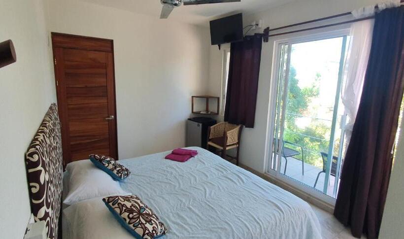 Отель Carri Surf Studio