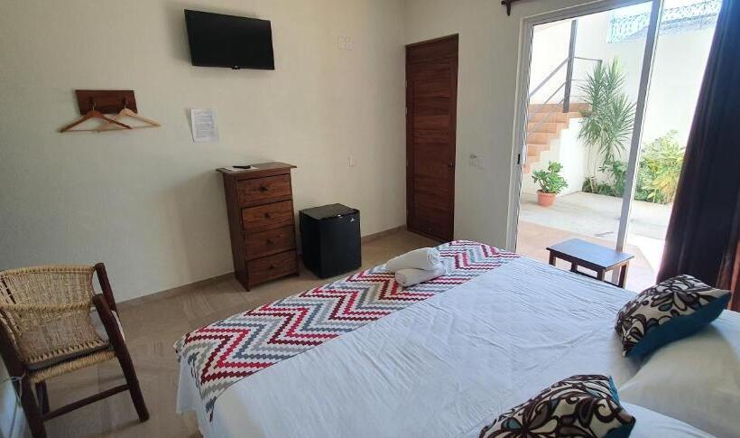 Отель Carri Surf Studio