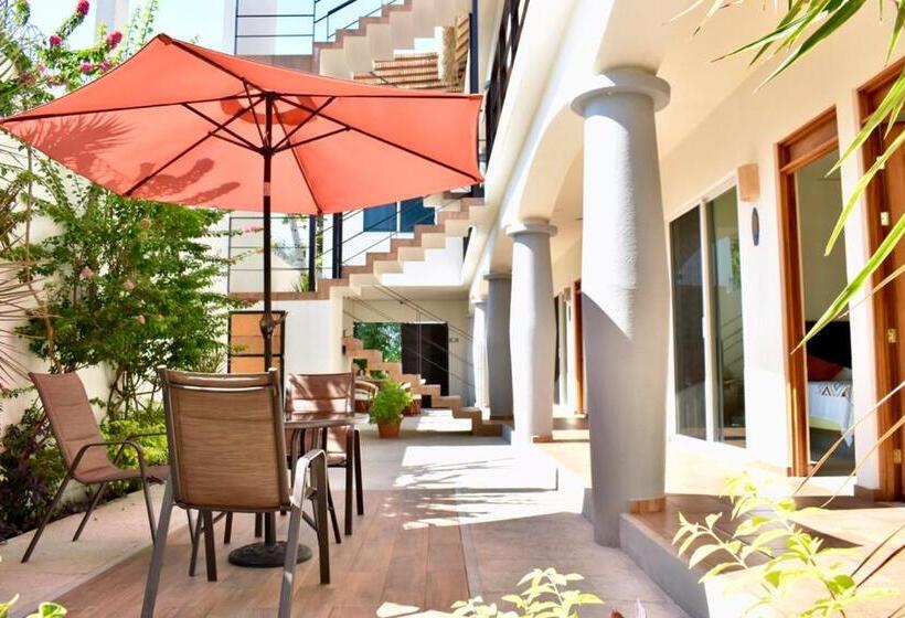 Отель Carri Surf Studio