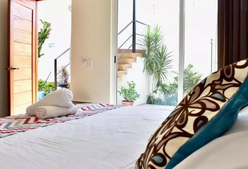 هتل Carri Surf Studio
