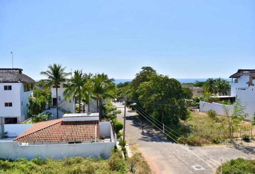 Отель Carri Surf Studio