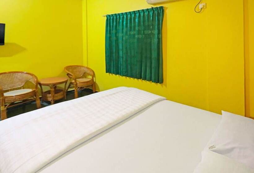 Otel Collection O 91760 Sangrila