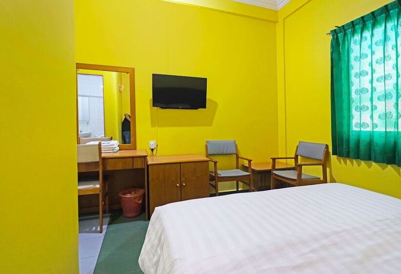 Otel Collection O 91760 Sangrila