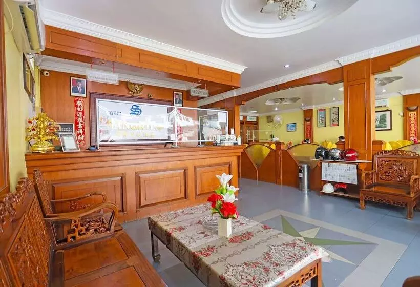 Hotelli Collection O 91760 Sangrila