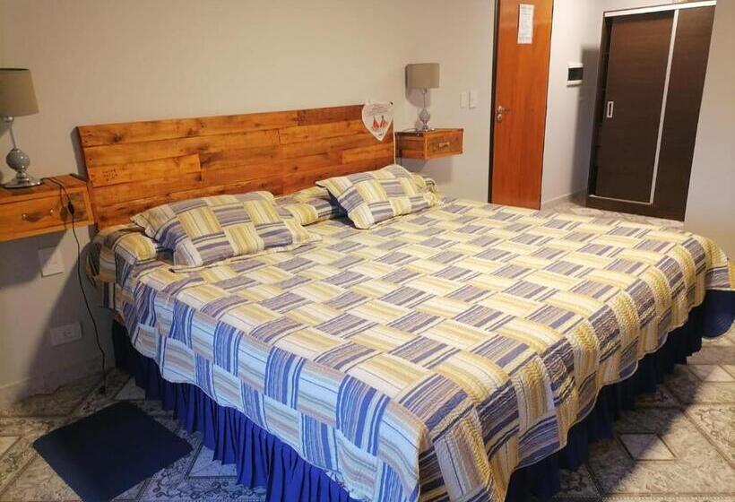 هتل Las Tres Marías