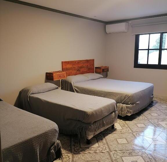 هتل Las Tres Marías