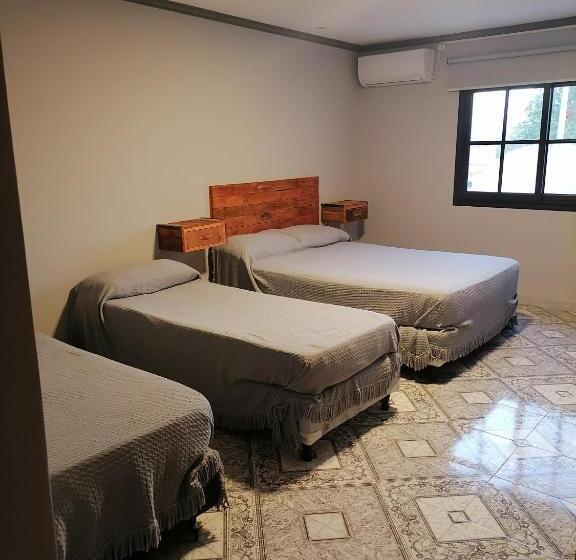 هتل Las Tres Marías