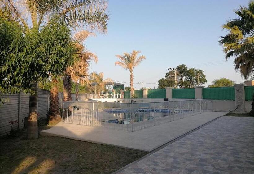 هتل Las Tres Marías