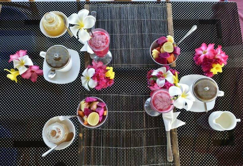 膳宿费 Mimpi Manis Air Sanih