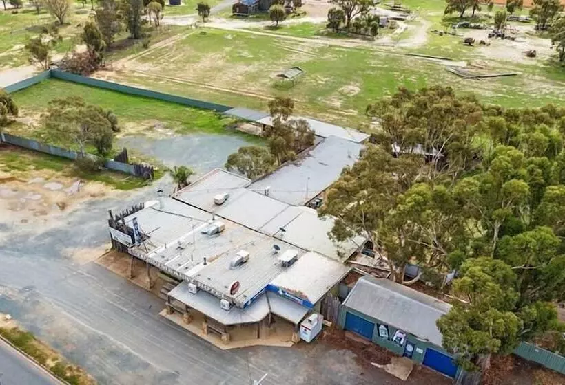 Torrumbarry Motel