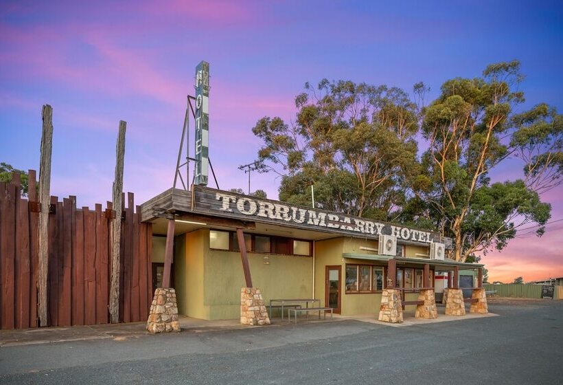 Torrumbarry Motel