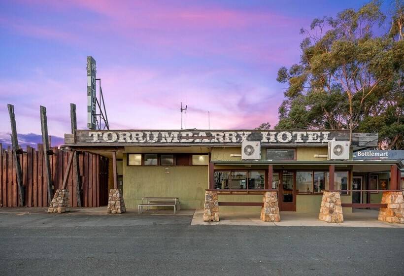 Torrumbarry Motel