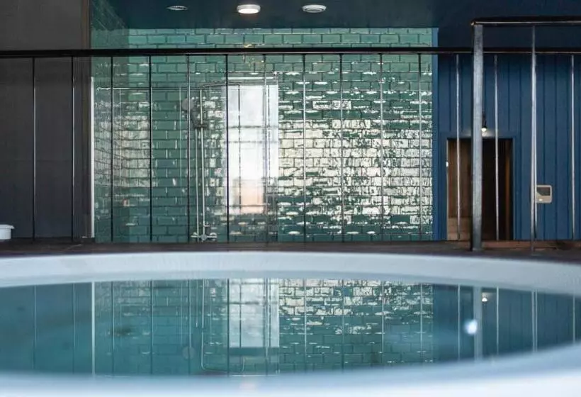 هتل Roshe Gudauri