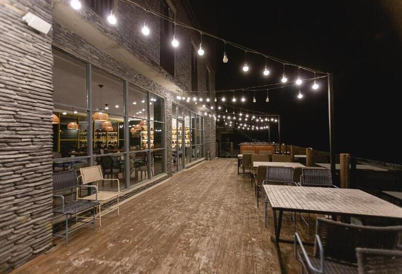 בית מלון כפרי Roshe Gudauri