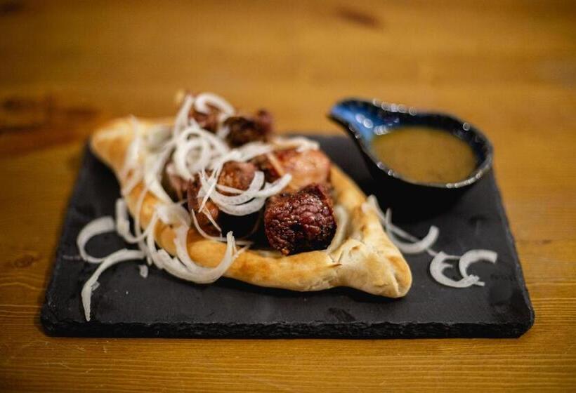 בית מלון כפרי Roshe Gudauri