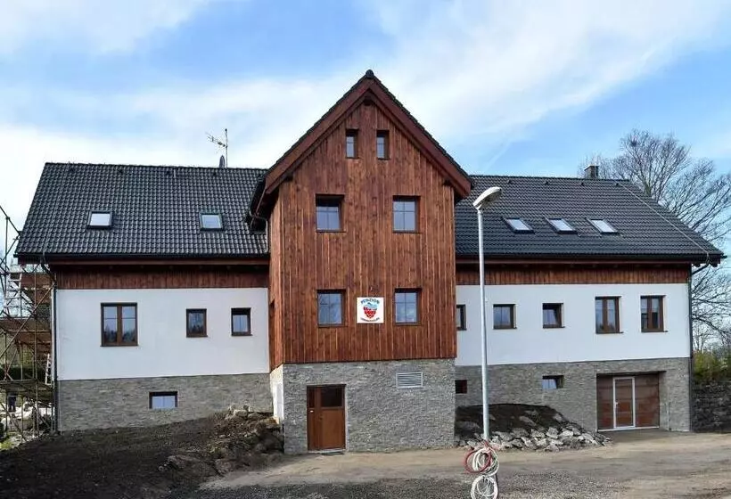 پانسیون Penzion Jizerská Malina