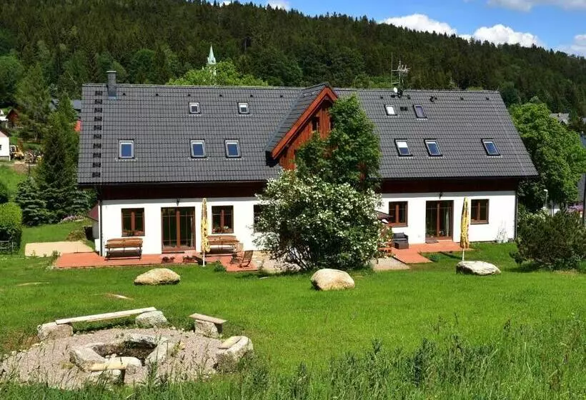 پانسیون Penzion Jizerská Malina