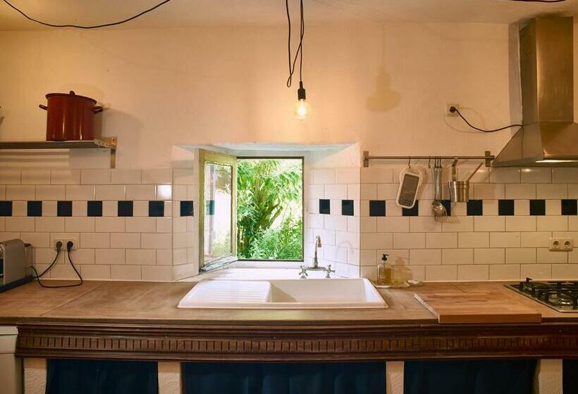 פנסיון Y Revenir Chambres « ailleurs et En Face »