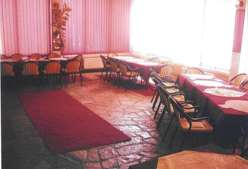 هاستل Utr Jagnjilo 1986