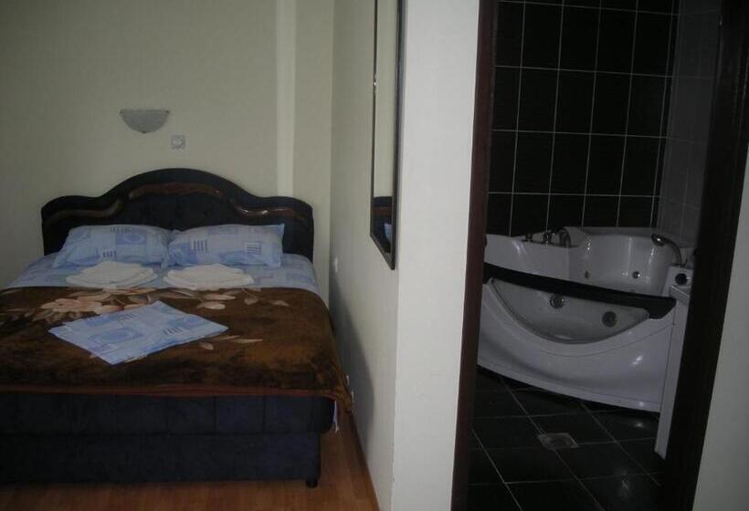 هاستل Utr Jagnjilo 1986