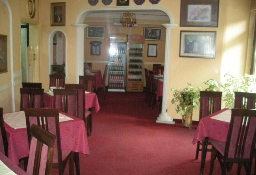 هاستل Utr Jagnjilo 1986