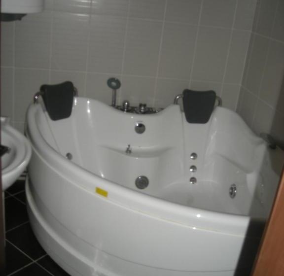 هاستل Utr Jagnjilo 1986