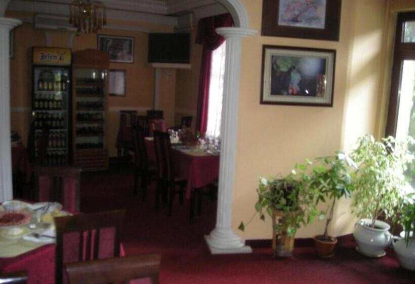 هاستل Utr Jagnjilo 1986