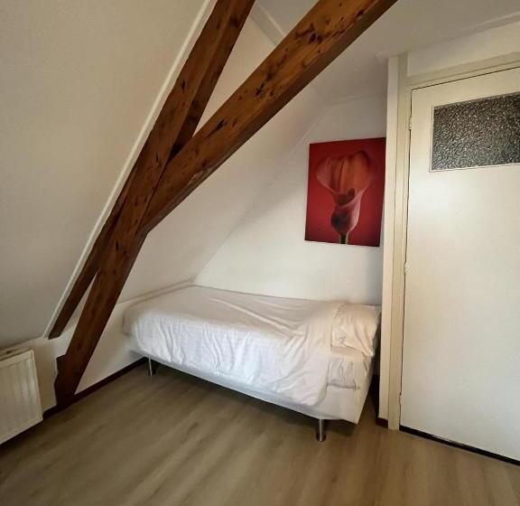 Общежитие Vakantiehuisjes Marsherne