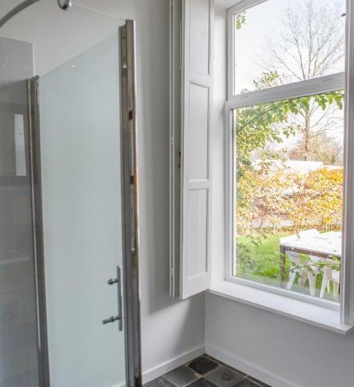 Bed and Breakfast De Friese Wouden