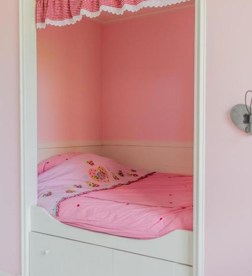 Bed and Breakfast De Friese Wouden