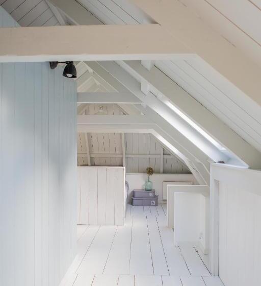 Bed and Breakfast De Friese Wouden